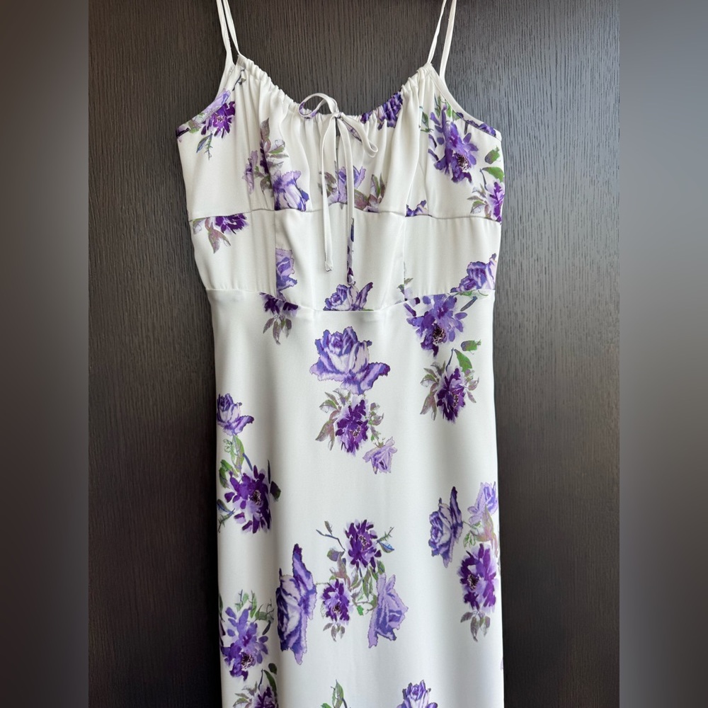 Favorite Daughter Dress with Floral Accents, size 4. Very flattering, Worn once